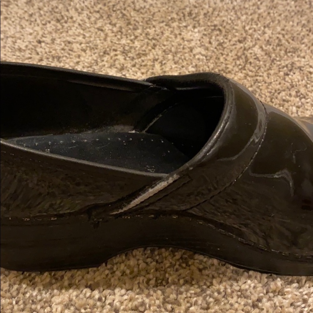 Dansko Patent Leather Black Clogs Sz 11 - Picture 4 of 8